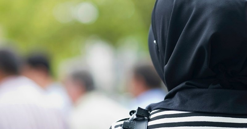 US School Guard Forcefully Removes Muslim Student’s Hijab After Classmate Calls Her Terrorist